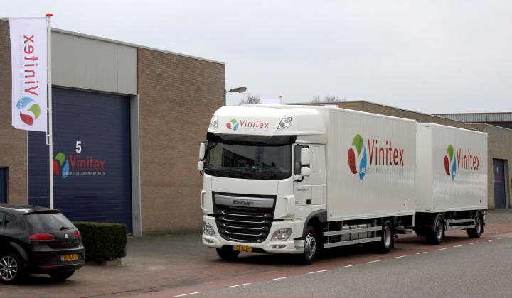 Vrachtwagen Vinitex